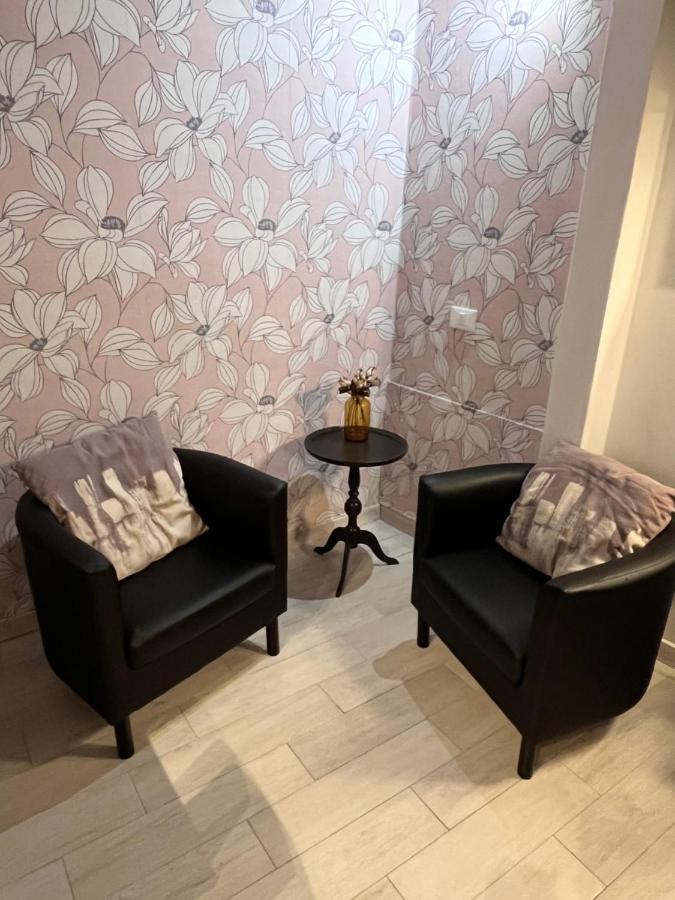 Il nido - Cozy studio apartment in Santa Croce Florencia Exterior foto