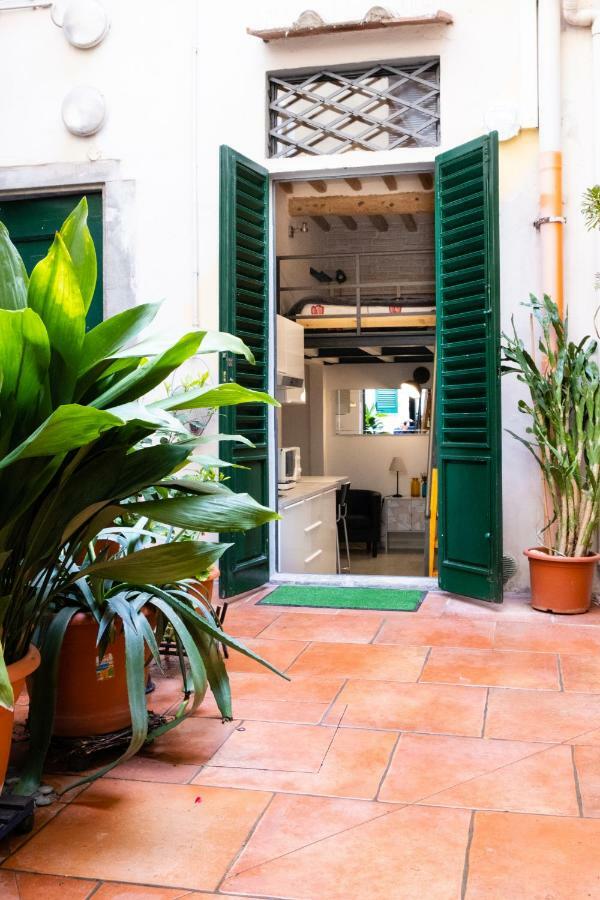 Il nido - Cozy studio apartment in Santa Croce Florencia Exterior foto