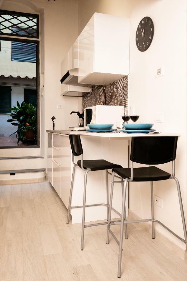 Il nido - Cozy studio apartment in Santa Croce Florencia Exterior foto
