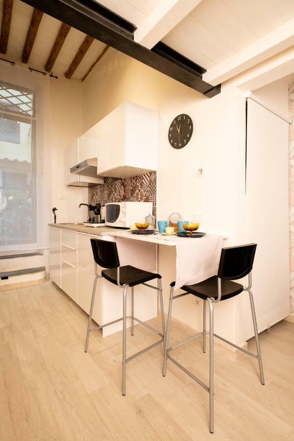 Il nido - Cozy studio apartment in Santa Croce Florencia Exterior foto